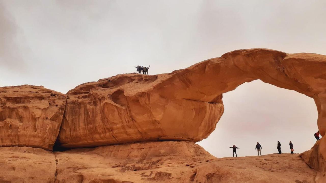 Wadi Rum Noor Camp Exteriör bild